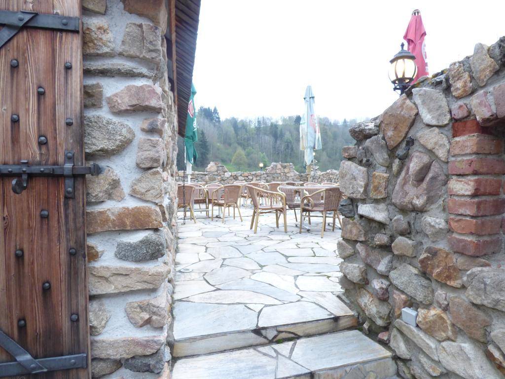 Bečov nad Teplou Penzion - Restaurant U Zamku מראה חיצוני תמונה