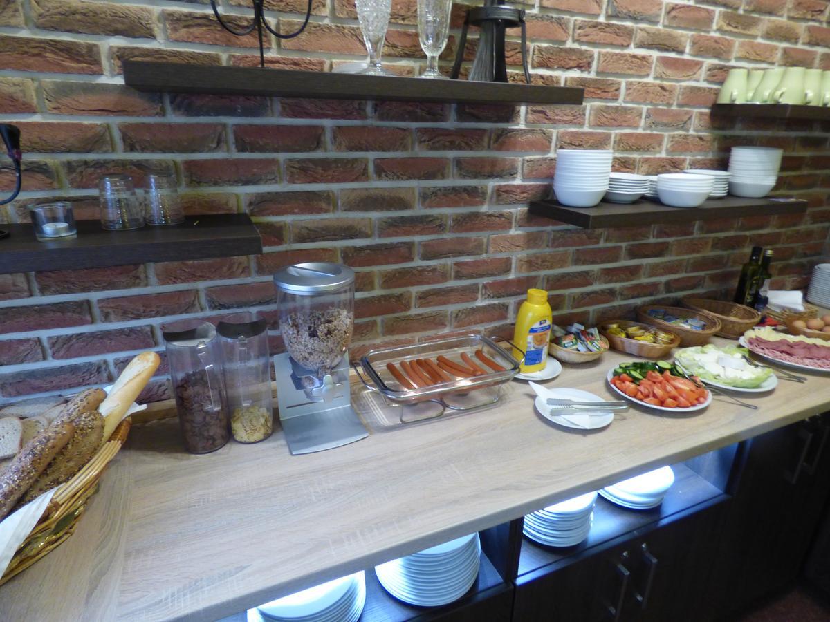 Bečov nad Teplou Penzion - Restaurant U Zamku מראה חיצוני תמונה