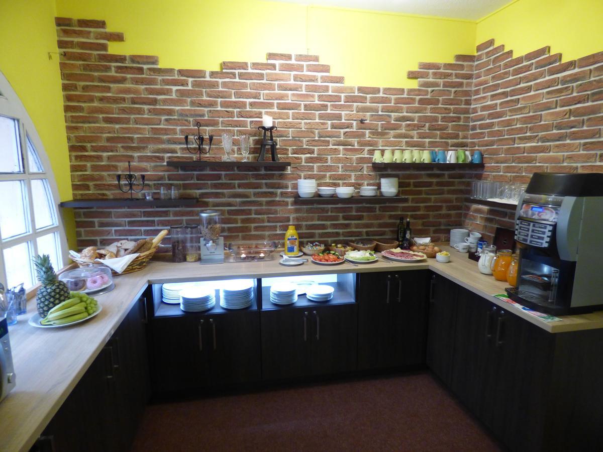 Bečov nad Teplou Penzion - Restaurant U Zamku מראה חיצוני תמונה