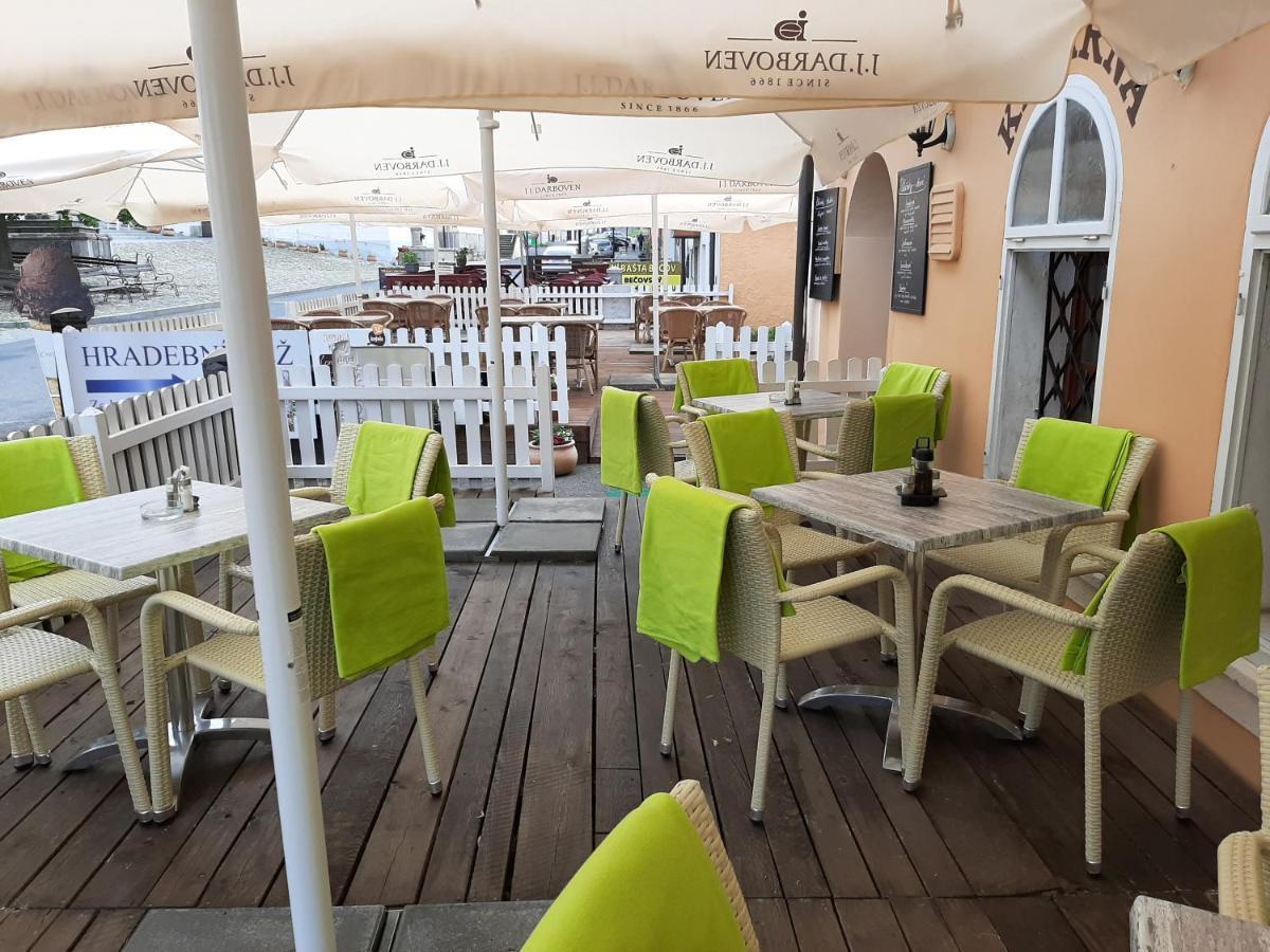 Bečov nad Teplou Penzion - Restaurant U Zamku מראה חיצוני תמונה